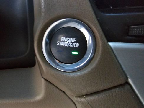 Used 2015 GMC Yukon SLT w/ HD Trailering Package image 23