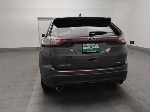 Used 2018 Ford Edge SE image 6