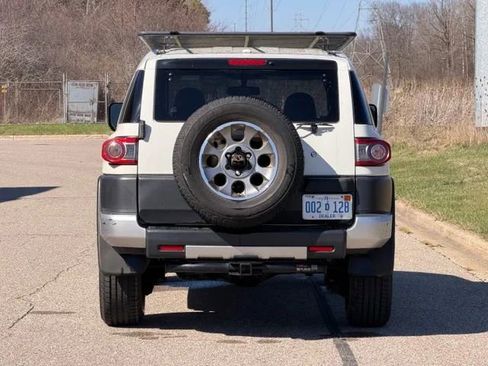 Used 2012 Toyota FJ Cruiser 4WD w/ Convenience Pkg image 8