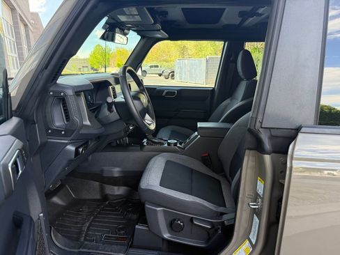 Used 2025 Ford Bronco Big Bend image 32