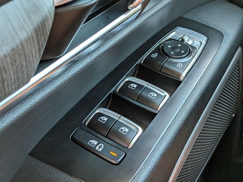 Used 2024 Kia Telluride EX w/ EX Captain's Chair Package FWD image 25