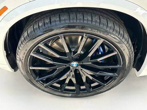 Used 2026 BMW X5 sDrive40i w/ M Sport Package image 35