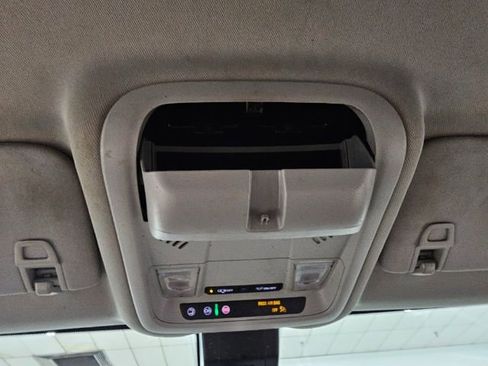 Used 2021 Chevrolet Equinox LT image 24