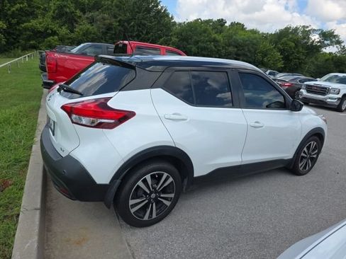 Used 2020 Nissan Kicks SV FWD image 6