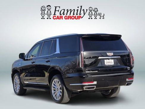 Used 2026 Cadillac Escalade 2WD image 3