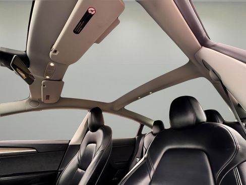Used 2021 Tesla Model 3 Standard Range RWD image 15