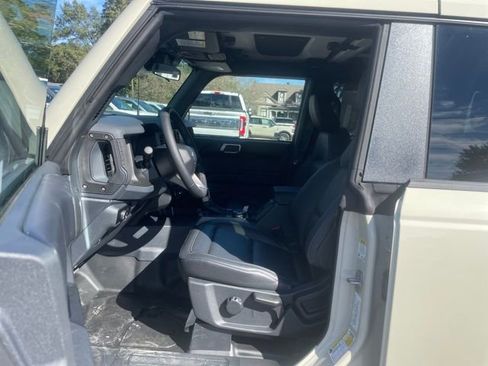 New 2025 Ford Bronco Badlands AWD/4WD image 9