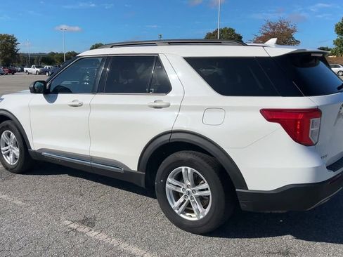 Used 2022 Ford Explorer XLT w/ Equipment Group 202A image 39