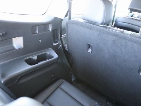 Used 2022 Kia Telluride EX image 18