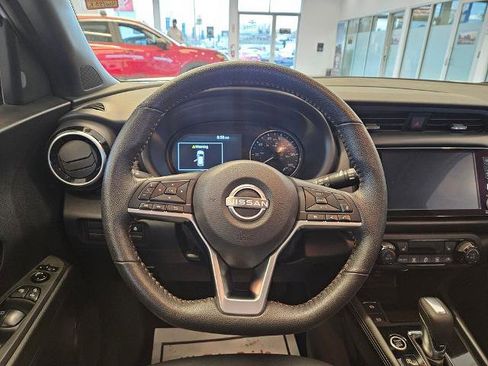 Certified 2023 Nissan Kicks SR w/ SR Premium Package image 18