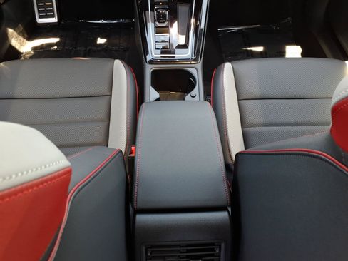 New 2026 Volkswagen GTI SE FWD image 18