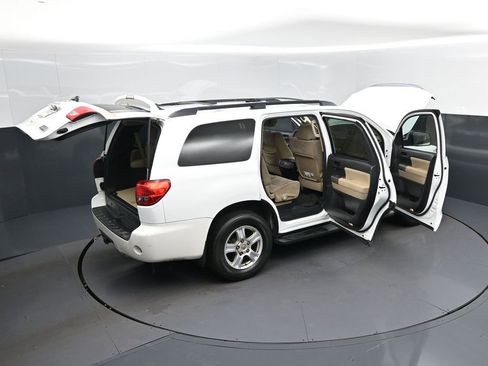 Used 2013 Toyota Sequoia SR5 RWD image 50