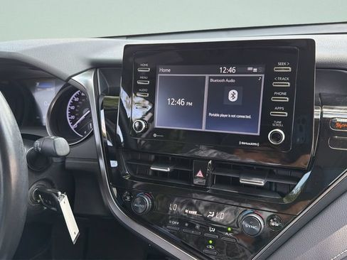 Used 2023 Toyota Camry SE FWD image 18