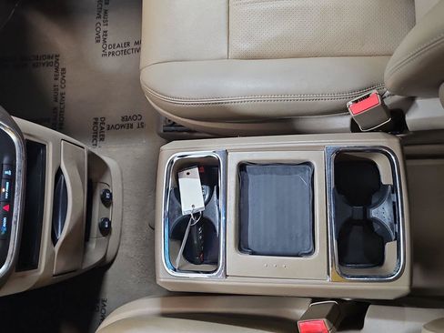 Used 2015 Chrysler Town & Country Touring-L w/ Driver Convenience Group FWD image 19