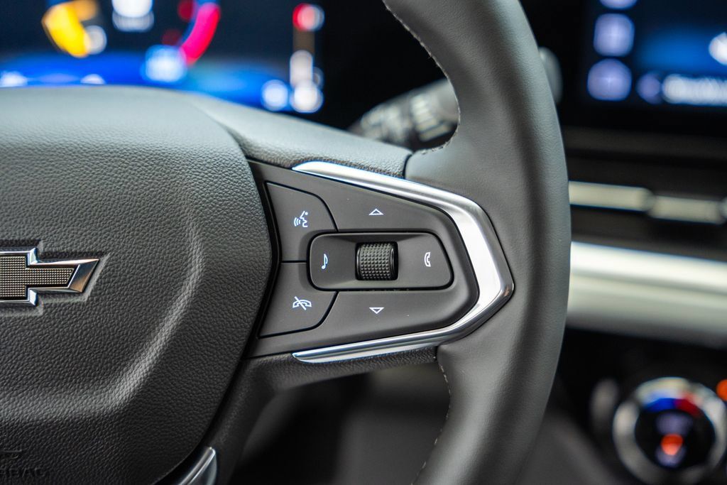 New 2026 Chevrolet Trax LT w/ Sunroof Package FWD image 29