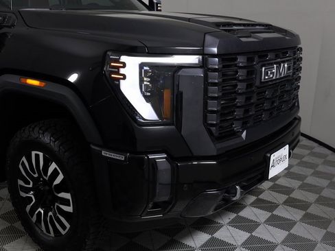 Used 2024 GMC Sierra 3500 Denali Ultimate image 46