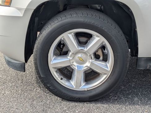 Used 2011 Chevrolet Suburban LTZ image 11