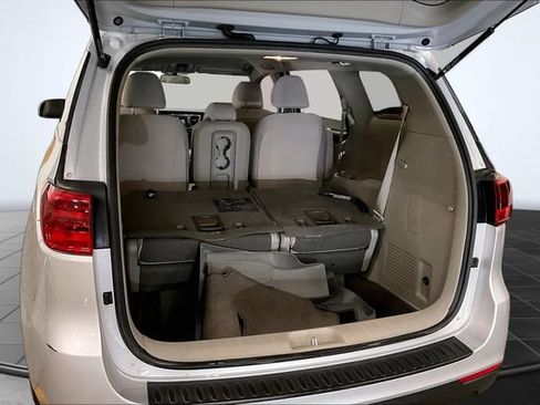 Used 2019 Kia Sedona LX FWD image 33