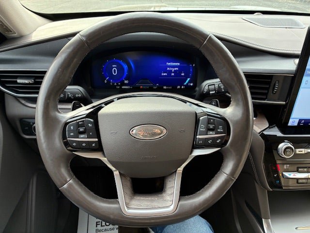 Used 2021 Ford Explorer Platinum w/ Equipment Group 601A AWD/4WD image 23