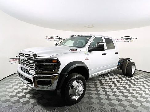 New 2026 RAM 4500 Tradesman w/ Chrome Appearance Group AWD/4WD image 4