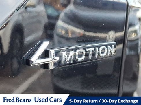 Certified 2025 Volkswagen Atlas SEL Premium R-Line image 37