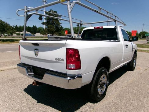 Used 2014 RAM 2500 Tradesman w/ Chrome Appearance Group AWD/4WD image 4