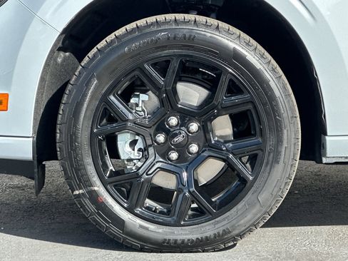 New 2026 Ford Maverick Lobo image 23