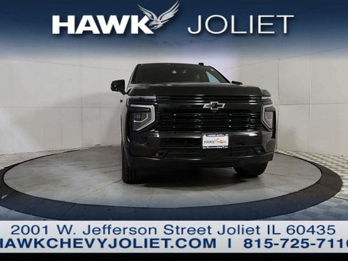 Used 2026 Chevrolet Tahoe RST AWD/4WD image 8