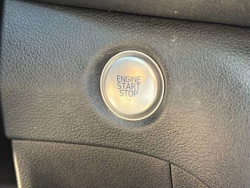 Used 2023 Hyundai Santa Fe SEL image 28