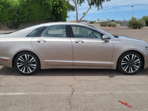 Used 2018 Lincoln MKZ Reserve w/ Climate Package FWD image 11
