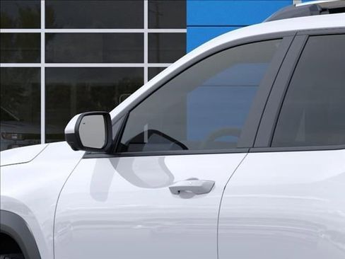 New 2026 Chevrolet Equinox LT w/ Safety and Technology Package FWD image 12