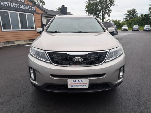 Used 2014 Kia Sorento LX FWD image 9