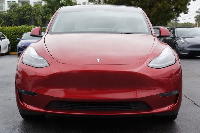 Used 2024 Tesla Model Y Long Range AWD/4WD image 2
