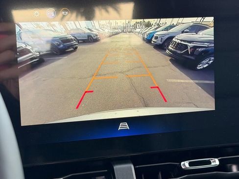 New 2026 Chevrolet Equinox LT w/ Convenience Package II image 13