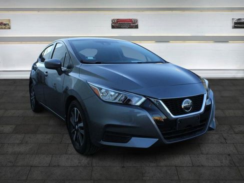 Used 2021 Nissan Versa SV image 1