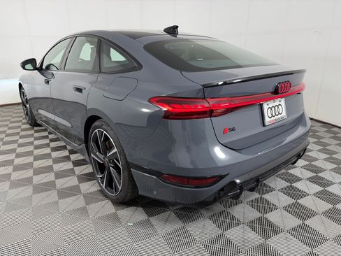 Used 2025 Audi S6 e-tron Premium Plus w/ Premium Plus AWD/4WD image 3
