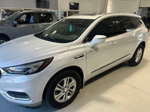 Used 2019 Buick Enclave Essence AWD/4WD image 1