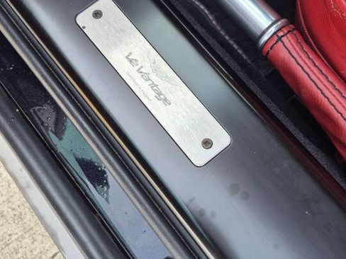 Used 2011 Aston Martin V12 Vantage Base 2dr Coupe image 13