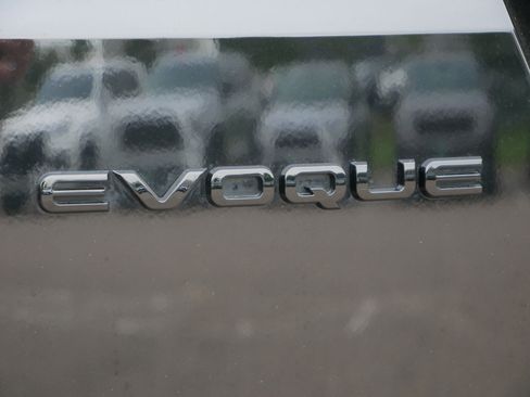 Used 2025 Land Rover Range Rover Evoque S image 12