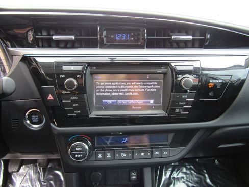Used 2015 Toyota Corolla S FWD image 15