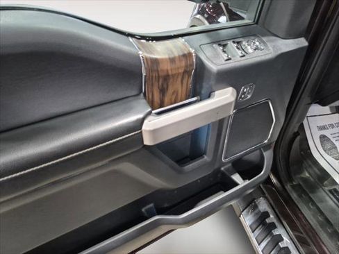 Used 2019 Ford F150 Lariat w/ Equipment Group 502A Luxury image 11