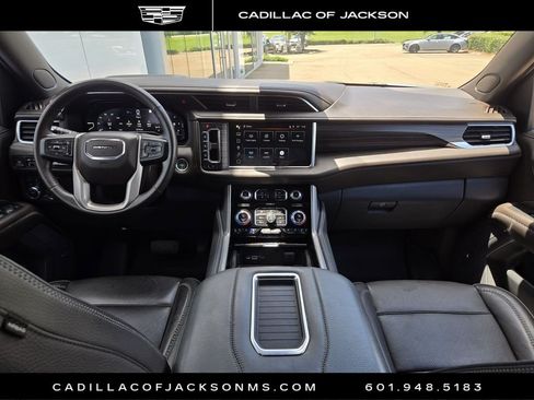 Used 2023 GMC Yukon XL Denali AWD/4WD image 8
