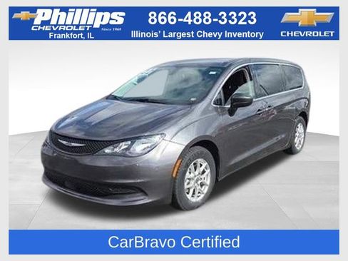 Used 2022 Chrysler Voyager LX FWD image 1