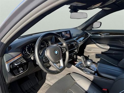 Used 2019 BMW 540i xDrive w/ Luxury Seating Package image 13