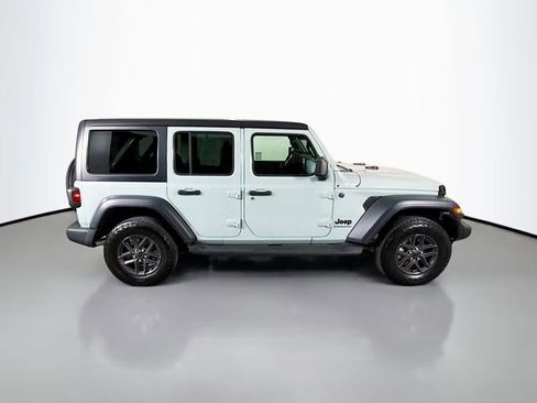 Used 2024 Jeep Wrangler Unlimited Sport AWD/4WD image 8