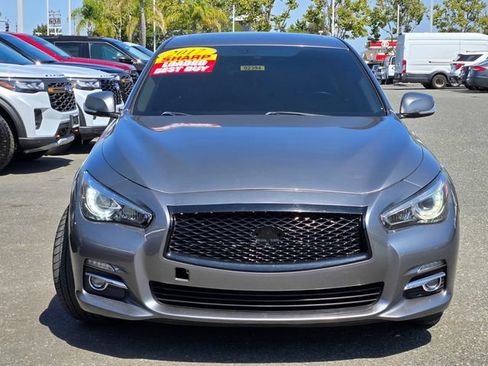 Used 2017 INFINITI Q50 2.0t w/ Moonroof Package RWD image 2