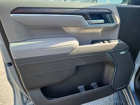New 2026 GMC Sierra 1500 SLT w/ SLT Premium Plus Package image 8