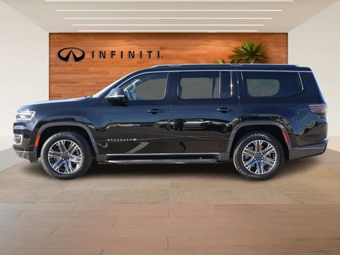 Used 2022 Jeep Wagoneer Series III w/ Convenience Group I image 4