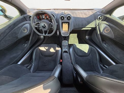 Used 2020 McLaren 600LT Spider RWD image 9