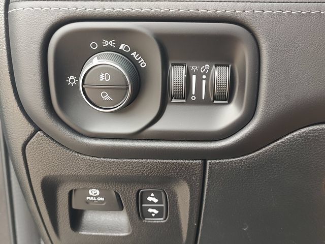 Used 2022 RAM 1500 TRX w/ TRX Level 1 Equipment Group AWD/4WD image 25